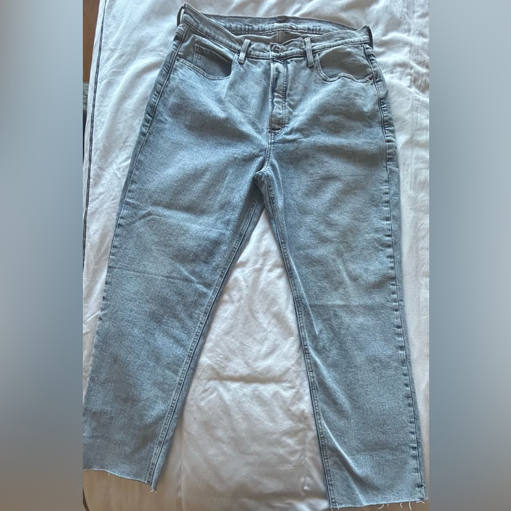 Old Navy Extra High Rise Sky-Hi Straight Jean Size 16 Secert-Slim Pockets